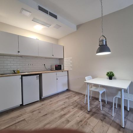 Oet Fenyo Apartmanhaz Siófok Exteriér fotografie