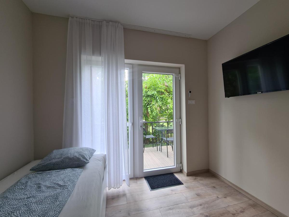 Oet Fenyo Apartmanhaz Siófok Exteriér fotografie