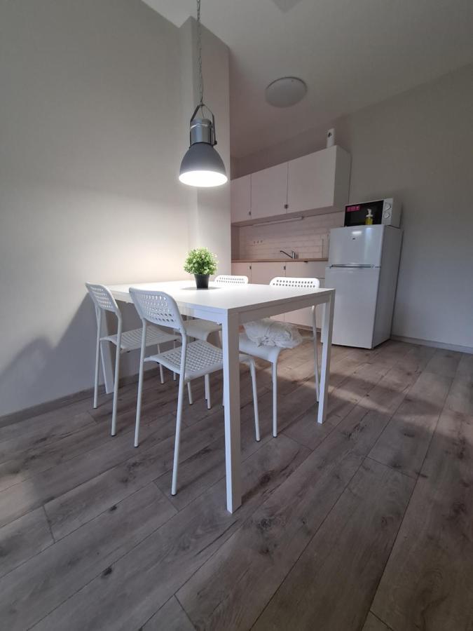 Oet Fenyo Apartmanhaz Siófok Exteriér fotografie