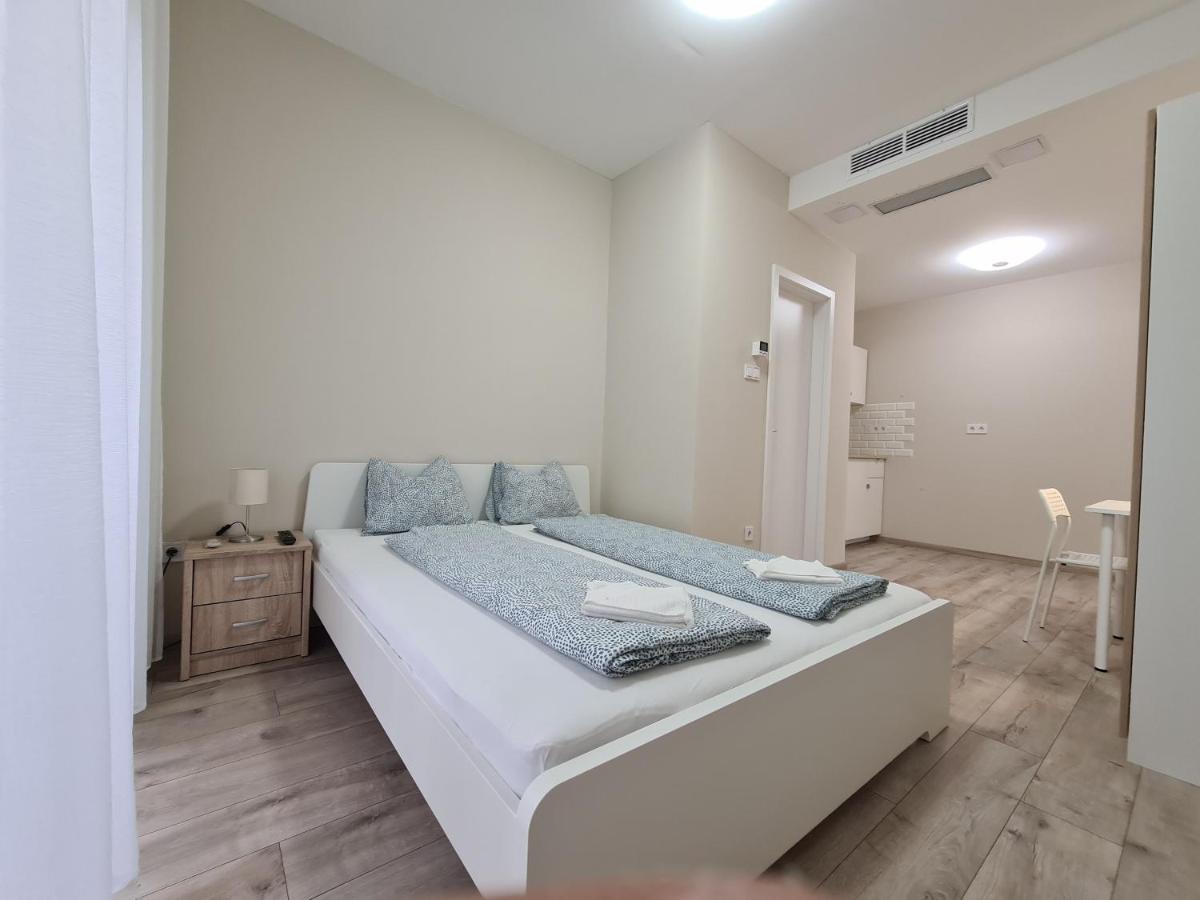 Oet Fenyo Apartmanhaz Siófok Exteriér fotografie