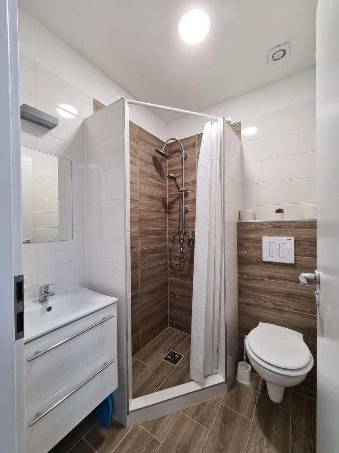 Oet Fenyo Apartmanhaz Siófok Exteriér fotografie